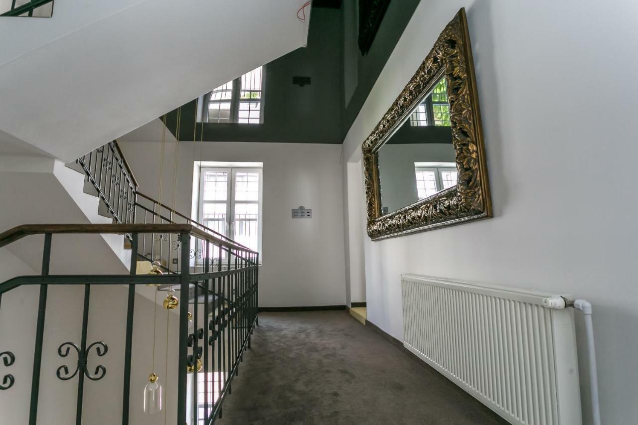 Apart Hotel Golden Apartments 科希策 外观 照片